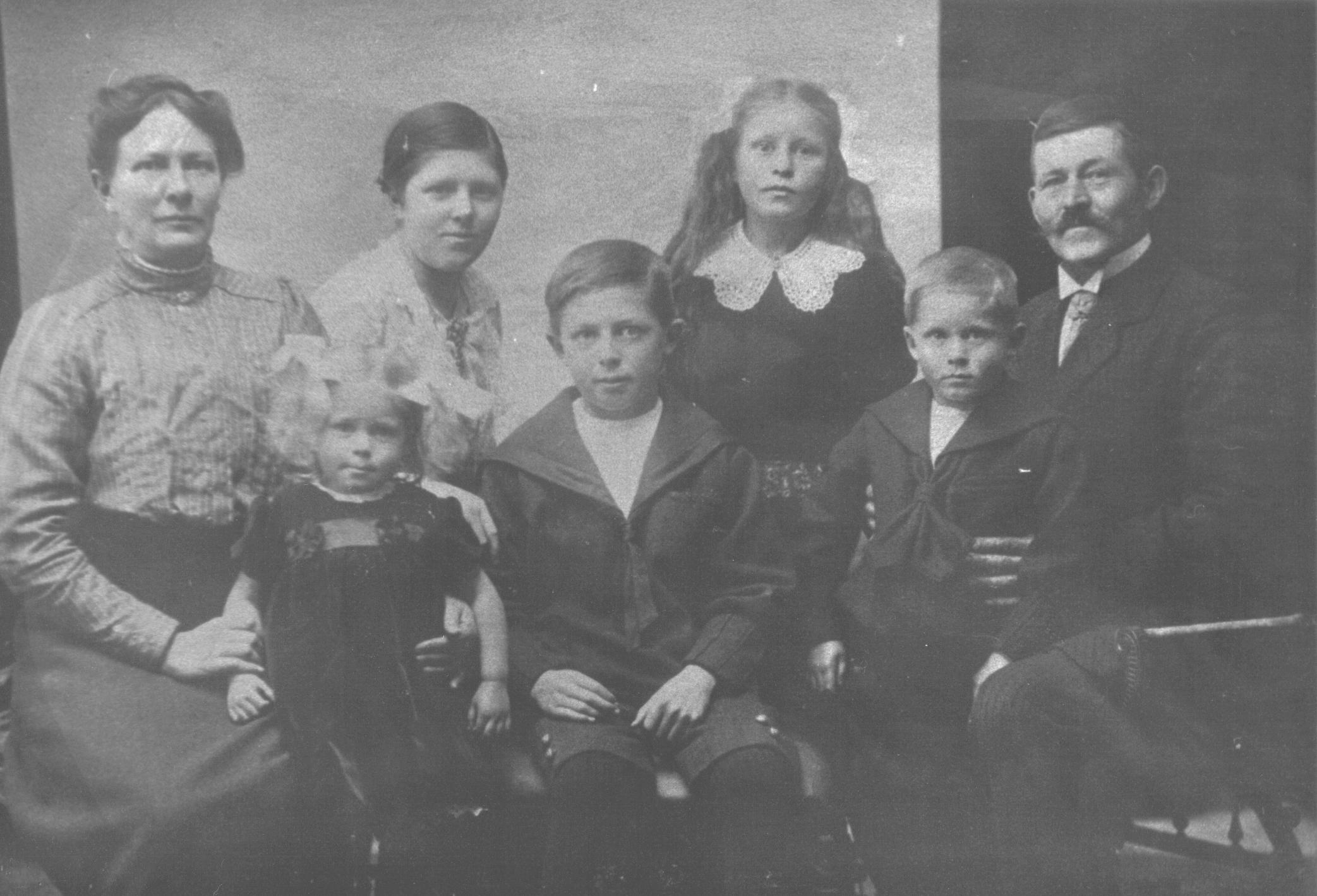 Familien Frederiksen 1915